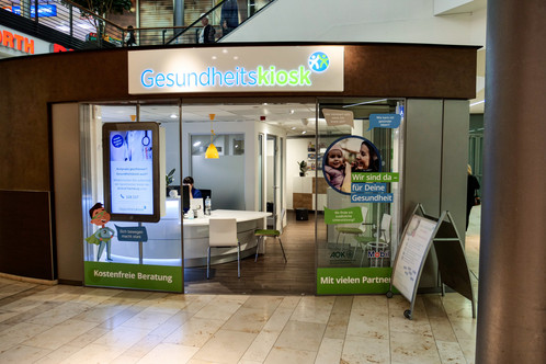 Mittendrin: Der Gesundheitskiosk befindet sich im Untergeschoss des Einkaufszentrums. Mittendrin: Der Gesundheitskiosk befindet sich im Untergeschoss des Einkaufszentrums.