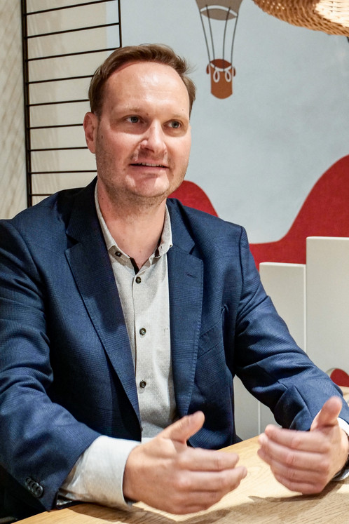 Alexander Fischer, Geschäftsführer der Trägergesellschaft der Gesundheitskioske, sieht in dem Konzept viele Vorteile. Alexander Fischer