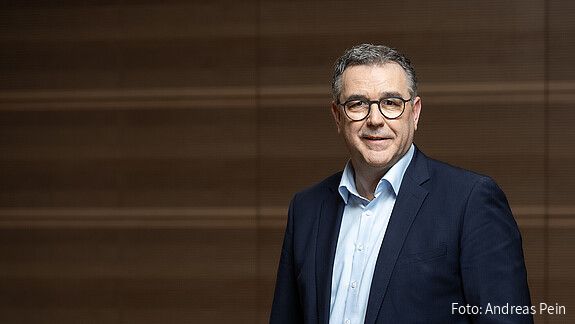 Das Foto zeigt dbb-Vize Andreas hemsing