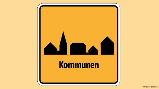 Grafik Kommmunen, symbolisiert Häuser auf gelben Hintergrund