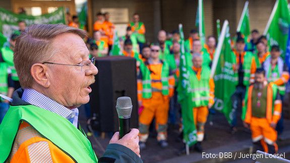 Einkommensrunde 2025: Beschäftigte von Bund und Kommunen demonstrieren in Dresden 06.03.2025, Jahr > 2025, Ort > Europa > Deutschland > Sachsen > Dresden, EKR Bund, Einkommensrunde 2025, Veranstaltung > Kundgebung