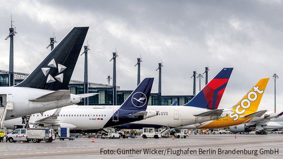 weil die meiste Luftfracht aus Fernost kommt, fokussiert sich der Zoll am Flughafen Berlin Brandenburg vor allem auf Produktsicherheit und die Wahrung von Markenrechten.