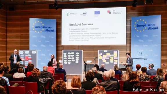 Bild der Bühne des 32. Europäischen Abends