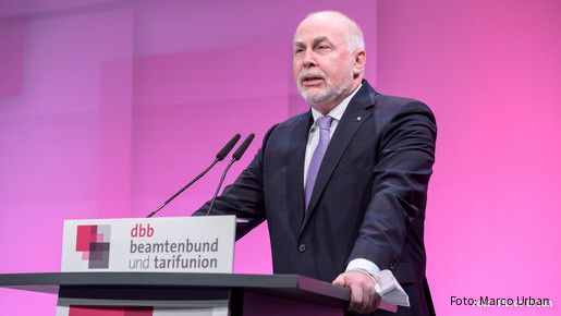 dbb Bundesvorsitzender Silberbach bei seiner Auftaktrede zur dbb Jahrestagung 2021 dbb Bundesvorsitzender Silberbach bei seiner Auftaktrede zur dbb Jahrestagung 2021