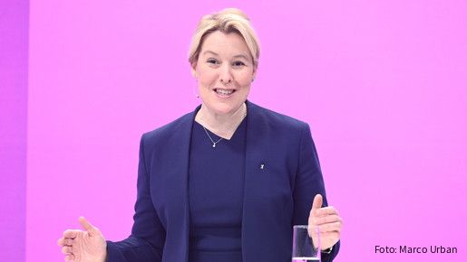 Franziska Giffey bei der dbb Jahrestagung 2022 Franziska Giffey bei der dbb Jahrestagung 2022