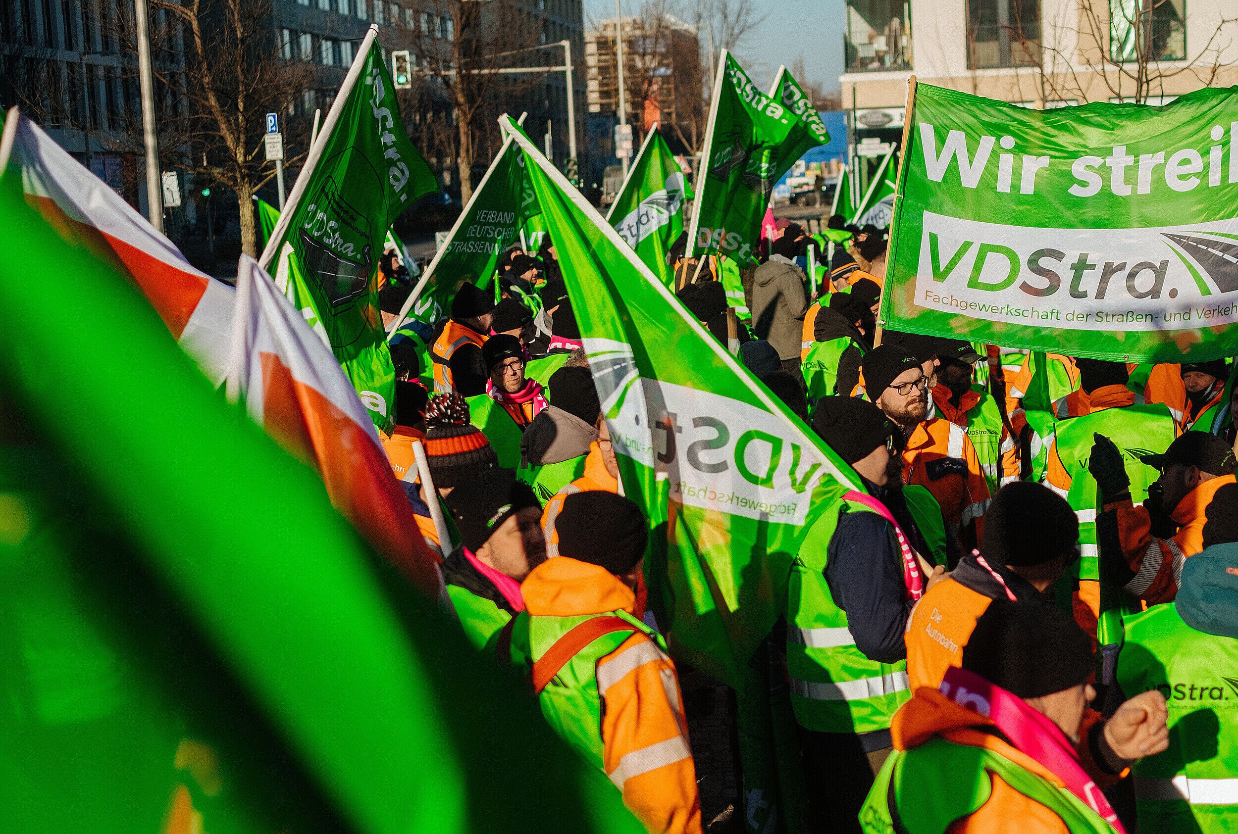 Warnstreik und Kundgebung in Berlin