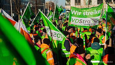 Warnstreik und Kundgebung in Berlin